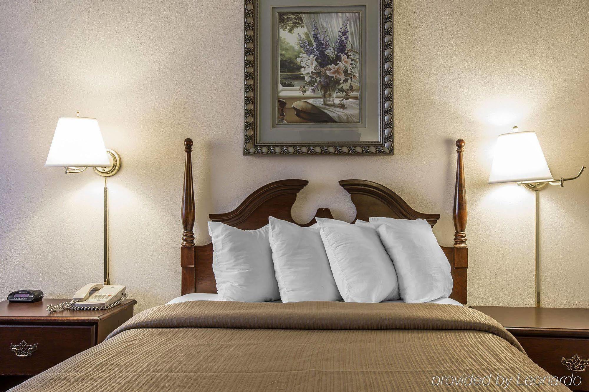 Quality Inn Suwanee I-85 Exterior photo